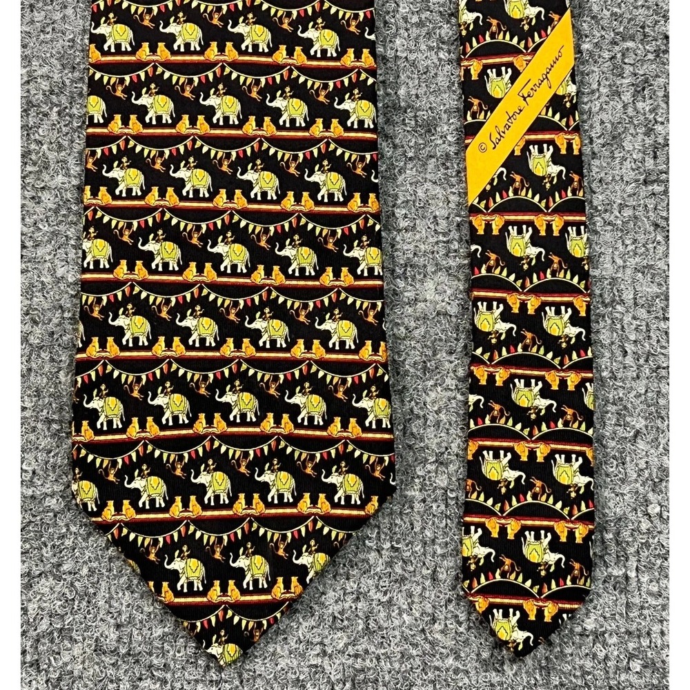 Salvatore Ferragamo Tie Black Elephant All Over Print 100% Silk Necktie Italy
